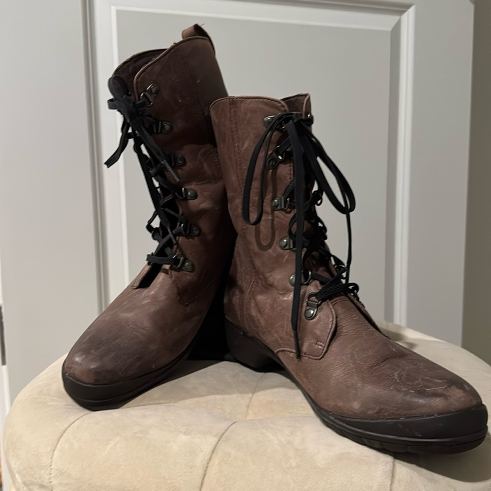 Bogs leather waterproof boots